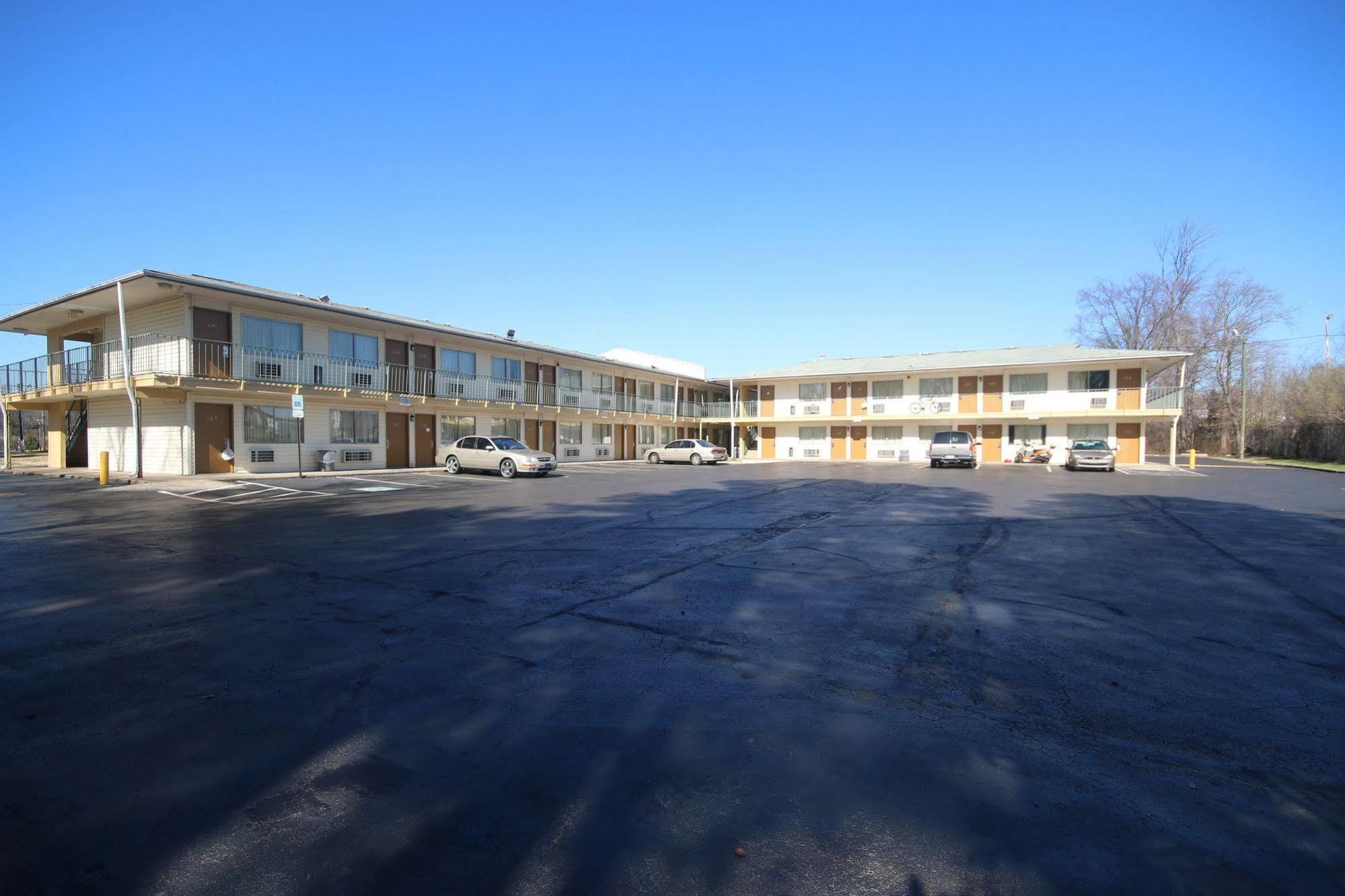 Royal Inn And Suites Charlotte Airport Bagian luar foto