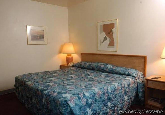 Royal Inn And Suites Charlotte Airport Bagian luar foto